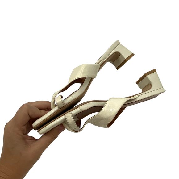 Intentionally Blank Off White Square Toe Kitten Flume Heels - Picture 5 of 8